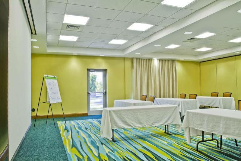 Springhill Suites By Marriott Charlotte Ballantyne Bagian luar foto
