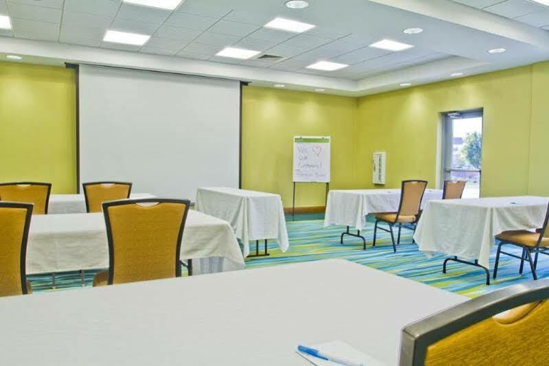 Springhill Suites By Marriott Charlotte Ballantyne Bagian luar foto